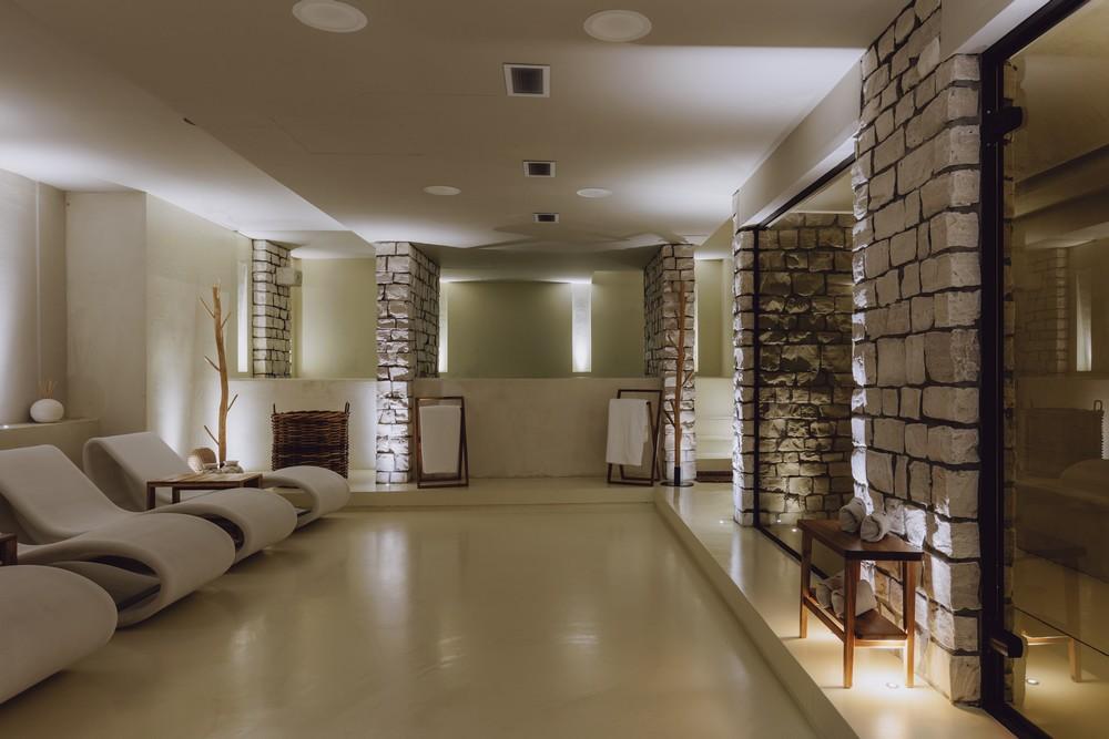 Cumeja Beach Club & Hotel